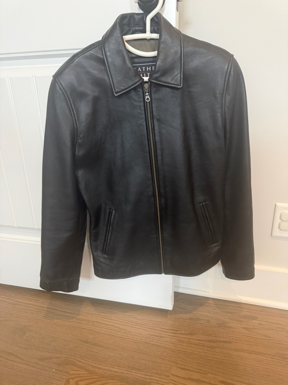 Women’s Classic Leather Jacket